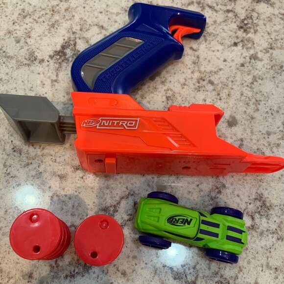 Toy Bundle - Nerf, Rubix cubes, magformers - Picture 1 of 4